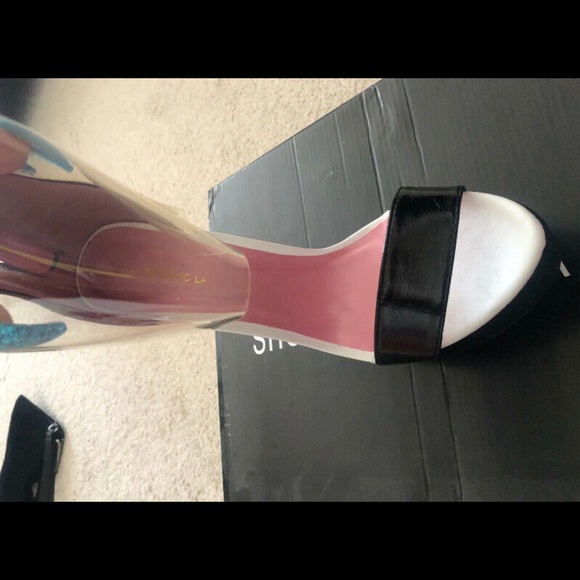 Stylish Heels - Picture 2 of 3